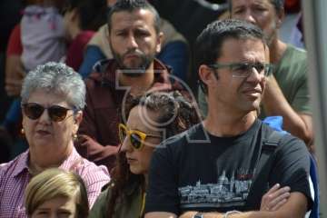 Emotivo acto de descubrimiento de la placa del pasaje que recuerda al periodista Adolfo Santana en Cernícalos (Foto TA)